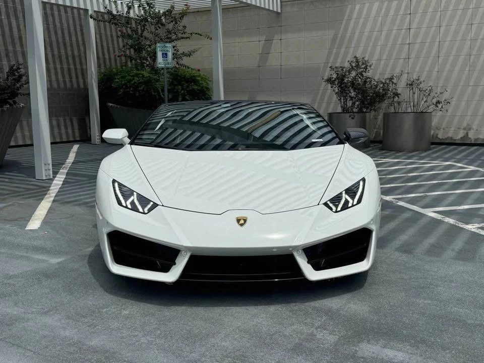 2017 Lamborghini Huracan LP580-2 - Image 3 of 10