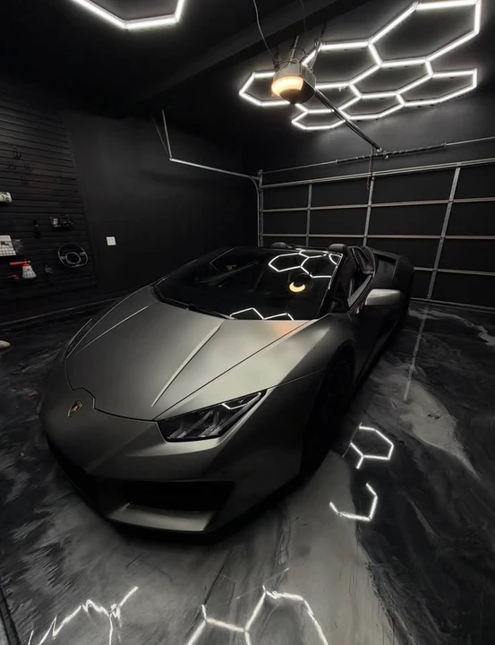 2017 Lamborghini Huracan LP580-2 - Image 3 of 10