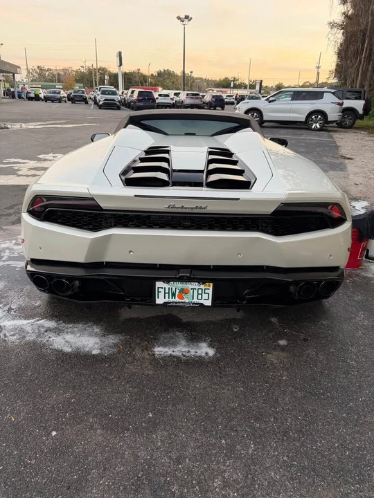 2017 Lamborghini Huracan LP610-4 - Image 4 of 8