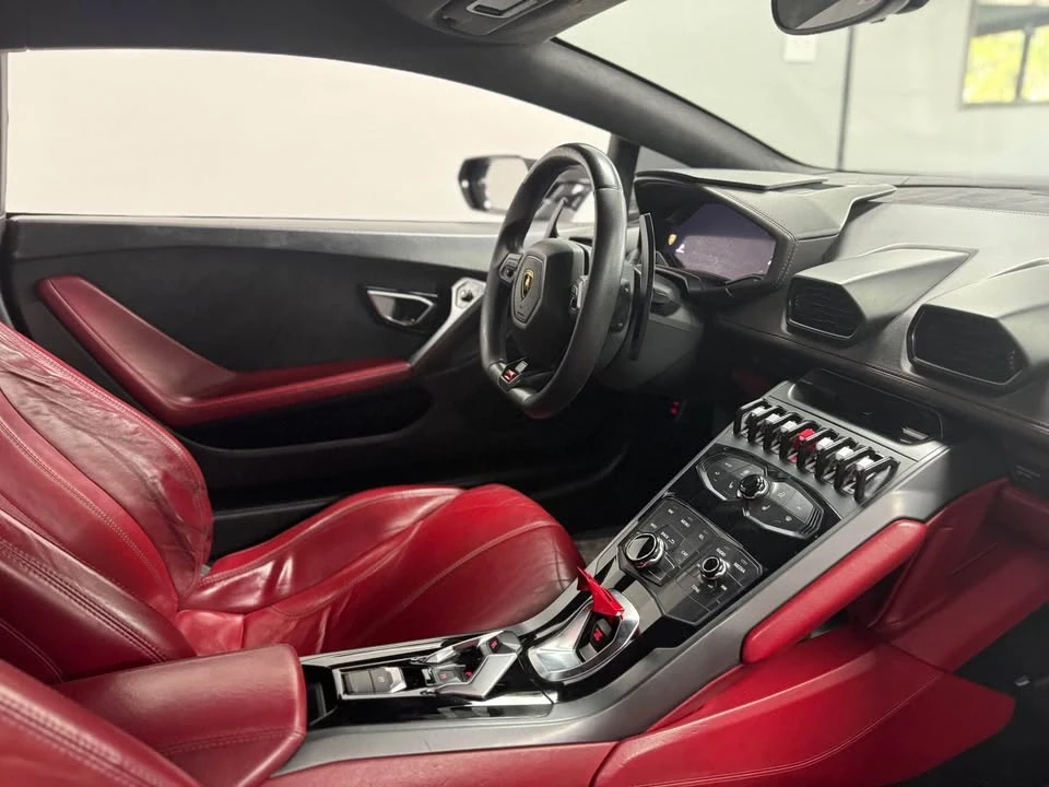 2017 Lamborghini Huracan LP580-2 - Image 8 of 14