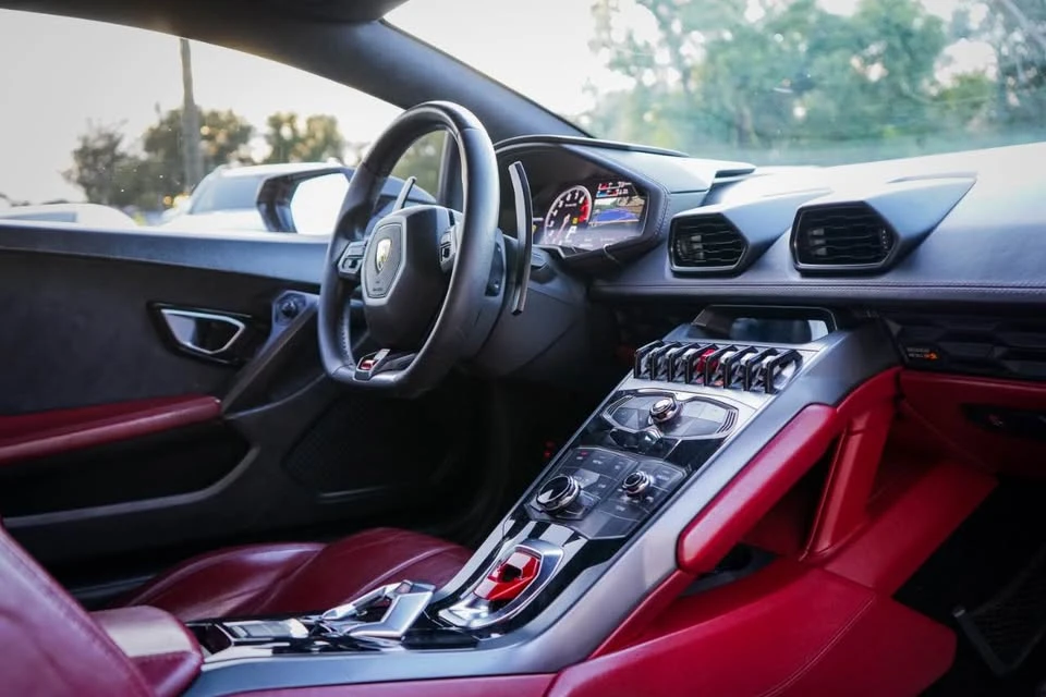 2017 Lamborghini Huracan LP580-2 - Image 10 of 13