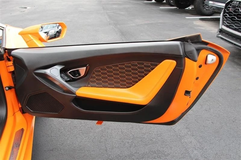 2017 Lamborghini Huracan LP580-2 - Image 11 of 19