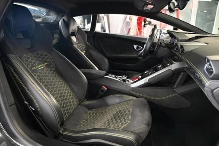2017 Lamborghini Huracan LP580-2 - Image 7 of 9