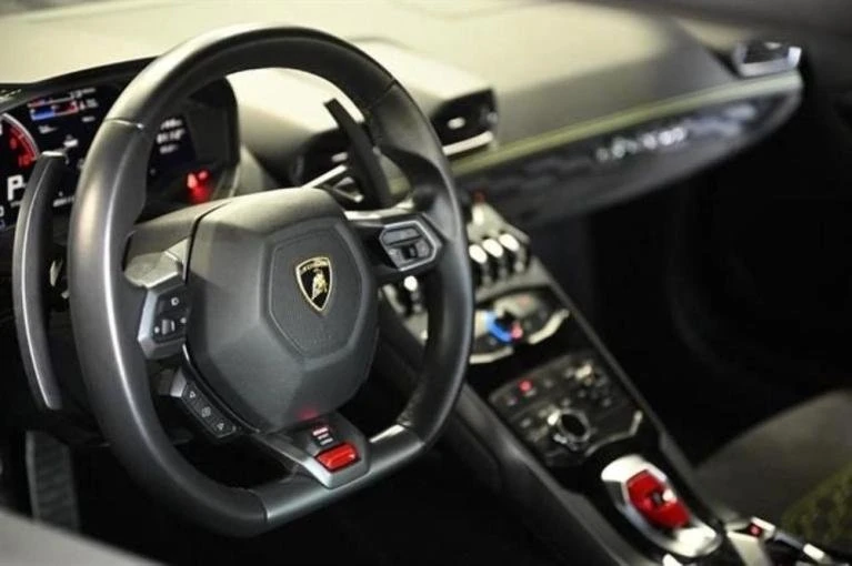 2017 Lamborghini Huracan LP580-2 - Image 8 of 9
