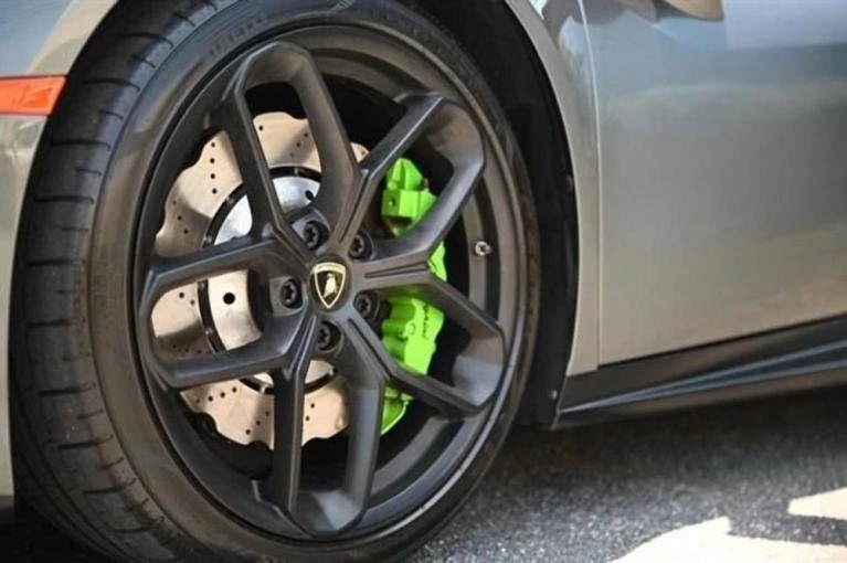 2017 Lamborghini Huracan LP580-2 - Image 5 of 9