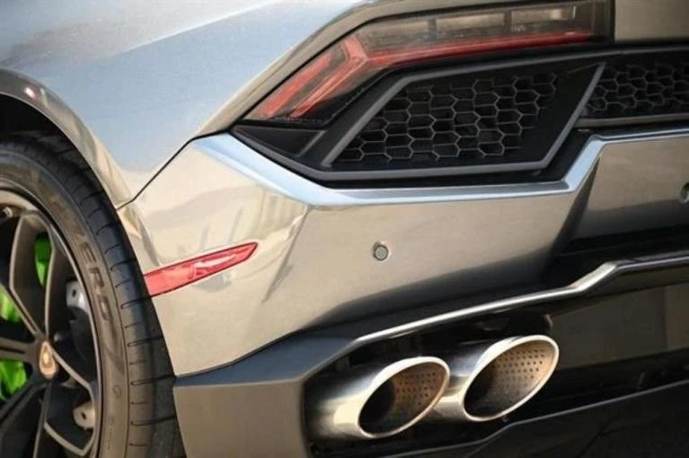 2017 Lamborghini Huracan LP580-2 - Image 6 of 9