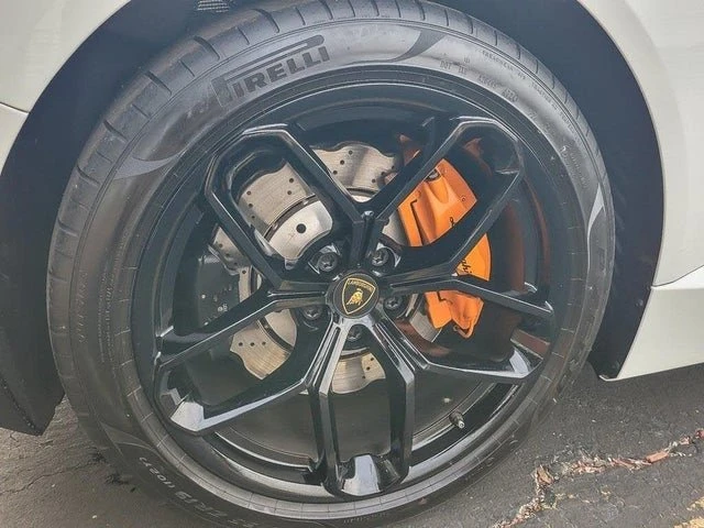 2017 Lamborghini Huracan LP580-2 - Image 9 of 19