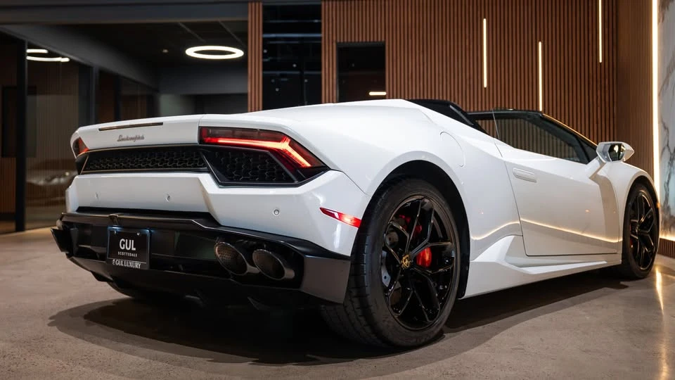 2017 Lamborghini Huracan LP580-2 - Image 7 of 10