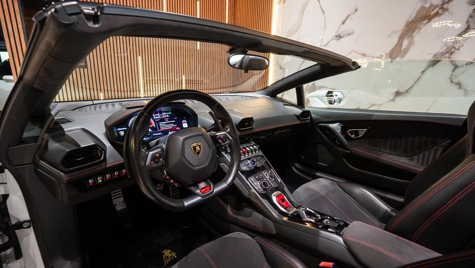 2017 Lamborghini Huracan LP580-2 - Image 9 of 10