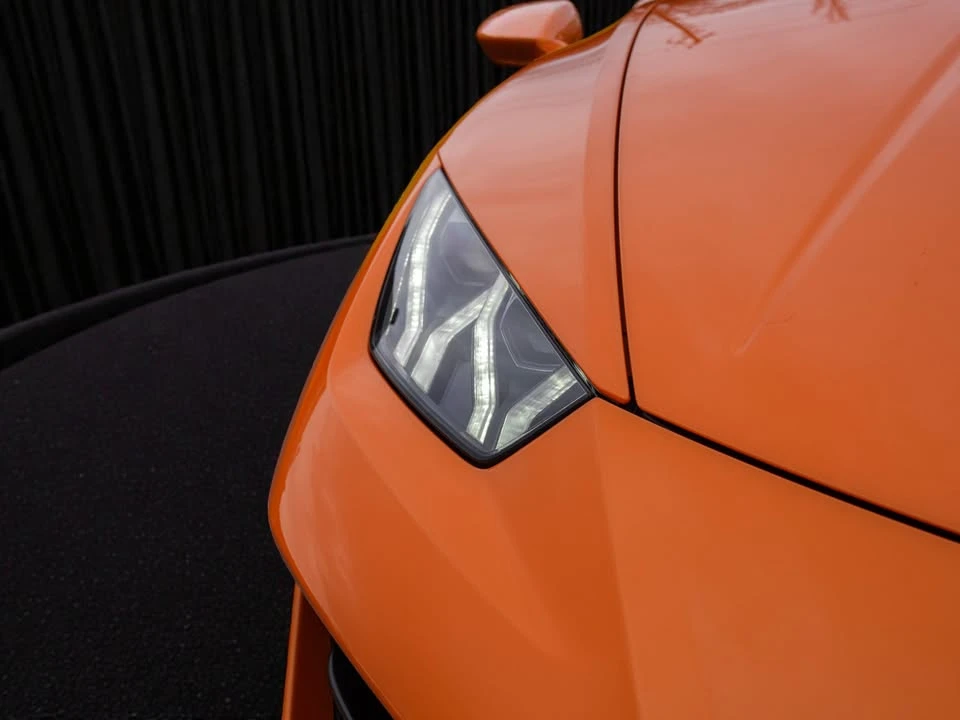 2017 Lamborghini Huracan LP580-2 - Image 7 of 14