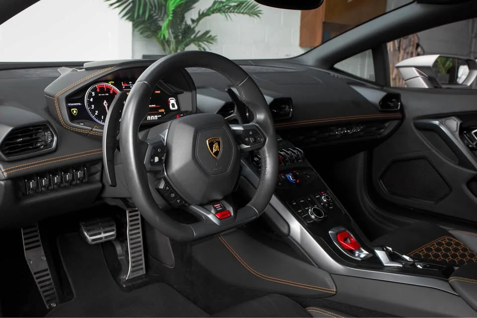 2017 Lamborghini Huracan LP580-2 - Image 13 of 19