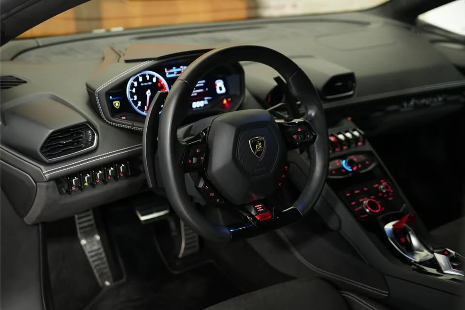2017 Lamborghini Huracan LP610-4 - Image 8 of 16