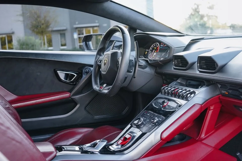 2017 Lamborghini Huracan LP580-2 - Image 14 of 17