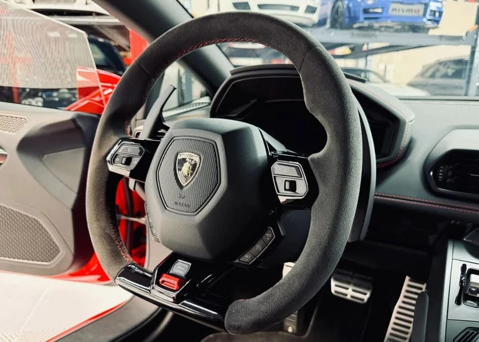 2017 Lamborghini Huracan LP580-2 - Image 5 of 11