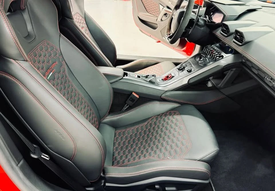 2017 Lamborghini Huracan LP580-2 - Image 9 of 11