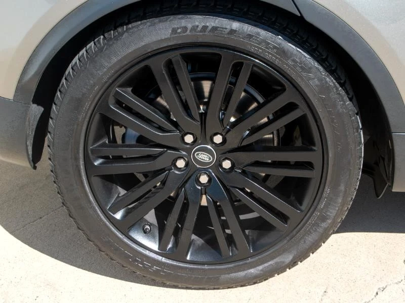 2017 Land Rover Discovery 5th Gen - Image 18 of 21