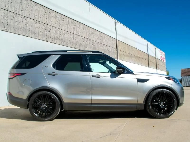 2017 Land Rover Discovery 5th Gen - Image 16 of 21