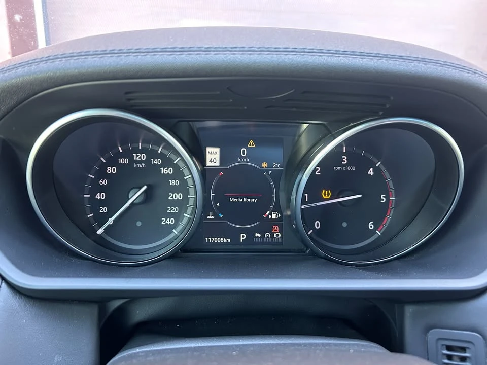 2017 Land Rover Discovery 5th Gen - Image 15 of 20