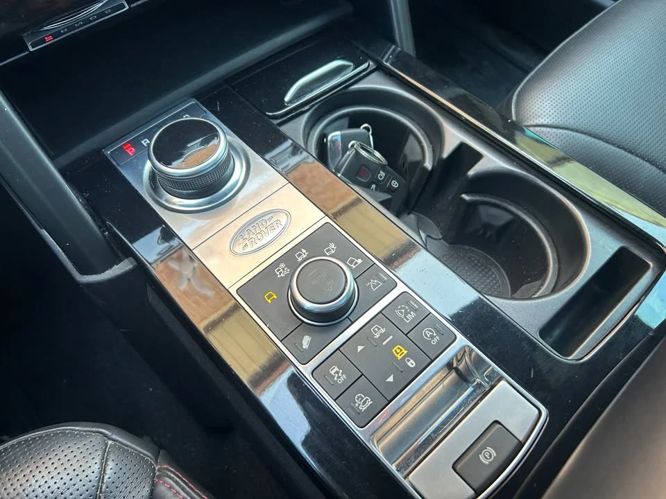 2017 Land Rover Discovery 5th Gen - Image 18 of 20