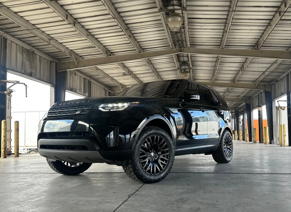 2017 Land Rover Discovery 5th Gen - Image 15 of 21