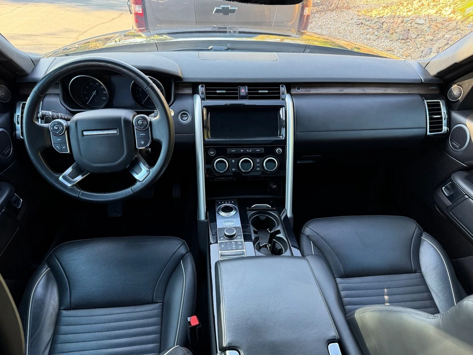 2017 Land Rover Discovery 5th Gen - Image 10 of 21