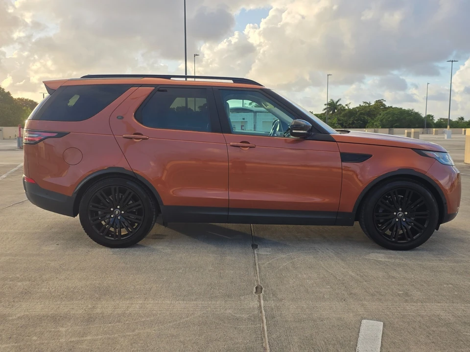 2017 Land Rover Discovery 5th Gen - Image 8 of 21