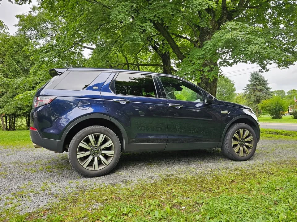 2017 Land Rover Discovery 5th Gen - Image 2 of 20