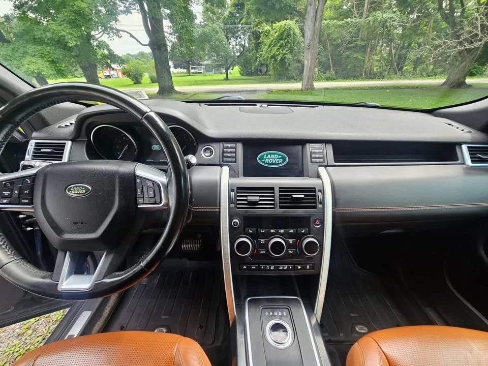 2017 Land Rover Discovery 5th Gen - Image 6 of 20