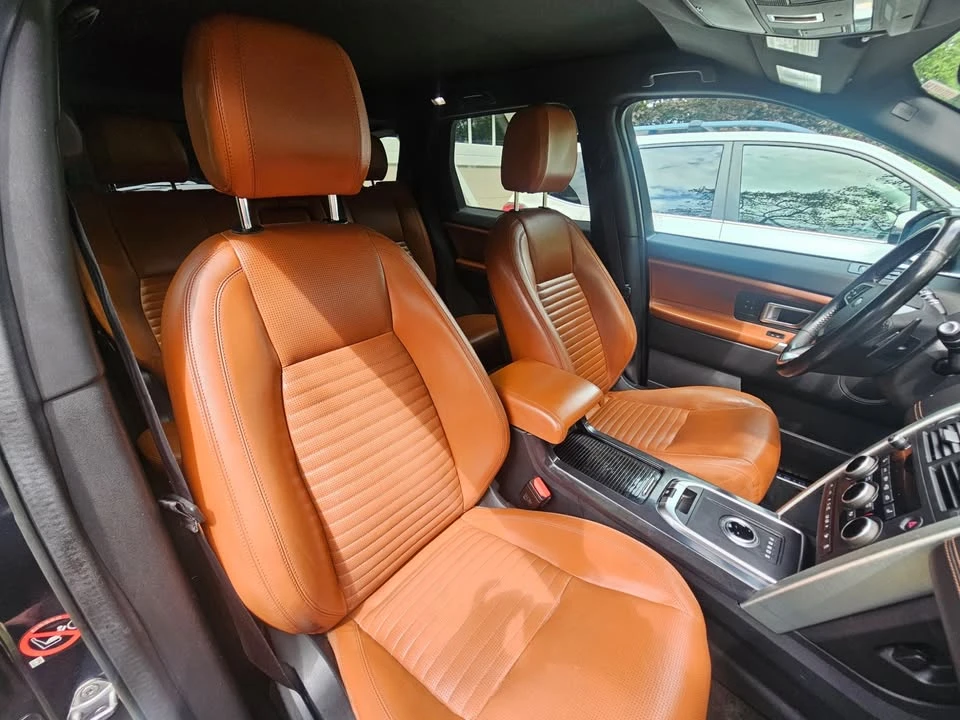 2017 Land Rover Discovery 5th Gen - Image 9 of 20