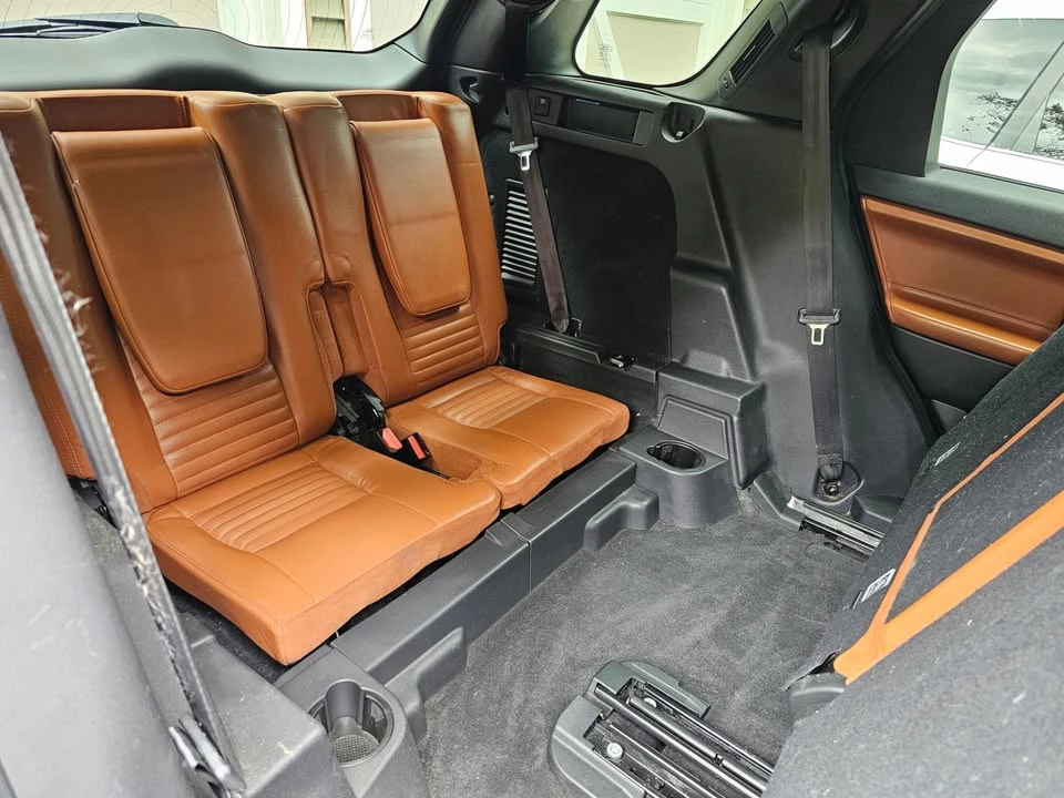 2017 Land Rover Discovery 5th Gen - Image 13 of 20