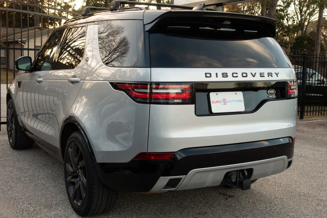 2017 Land Rover Discovery 5th Gen - Image 5 of 12