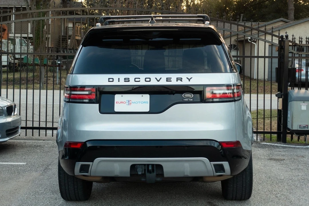 2017 Land Rover Discovery 5th Gen - Image 8 of 12