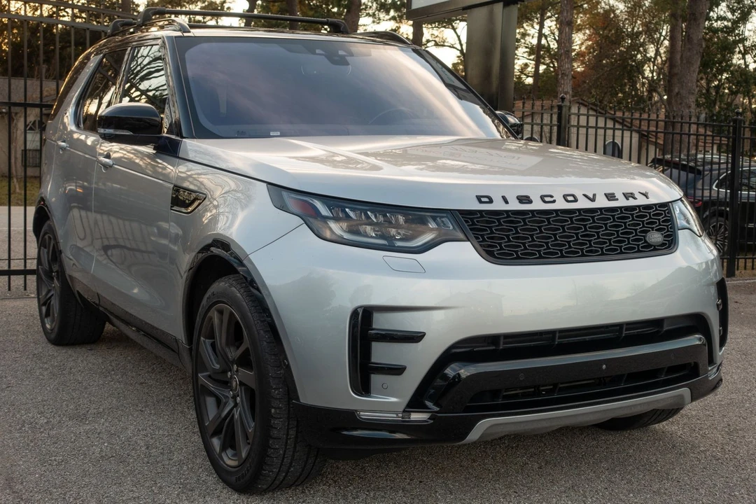 2017 Land Rover Discovery 5th Gen - Image 6 of 12