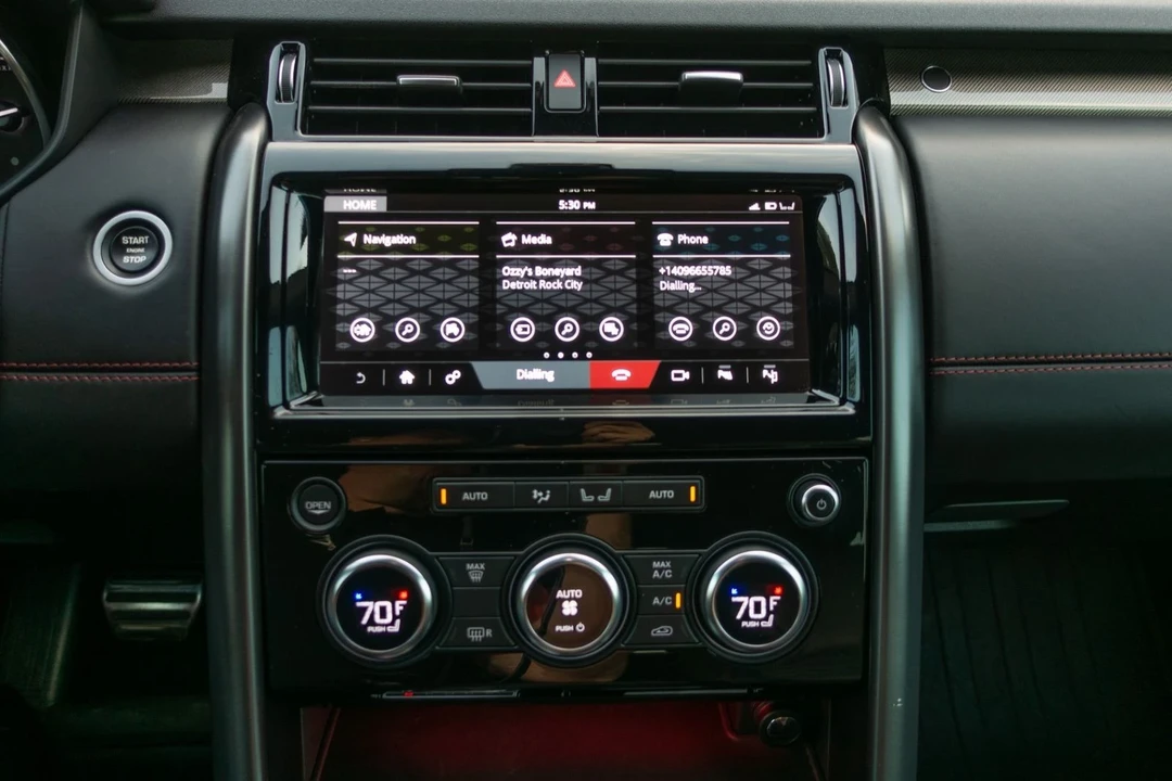 2017 Land Rover Discovery 5th Gen - Image 11 of 12