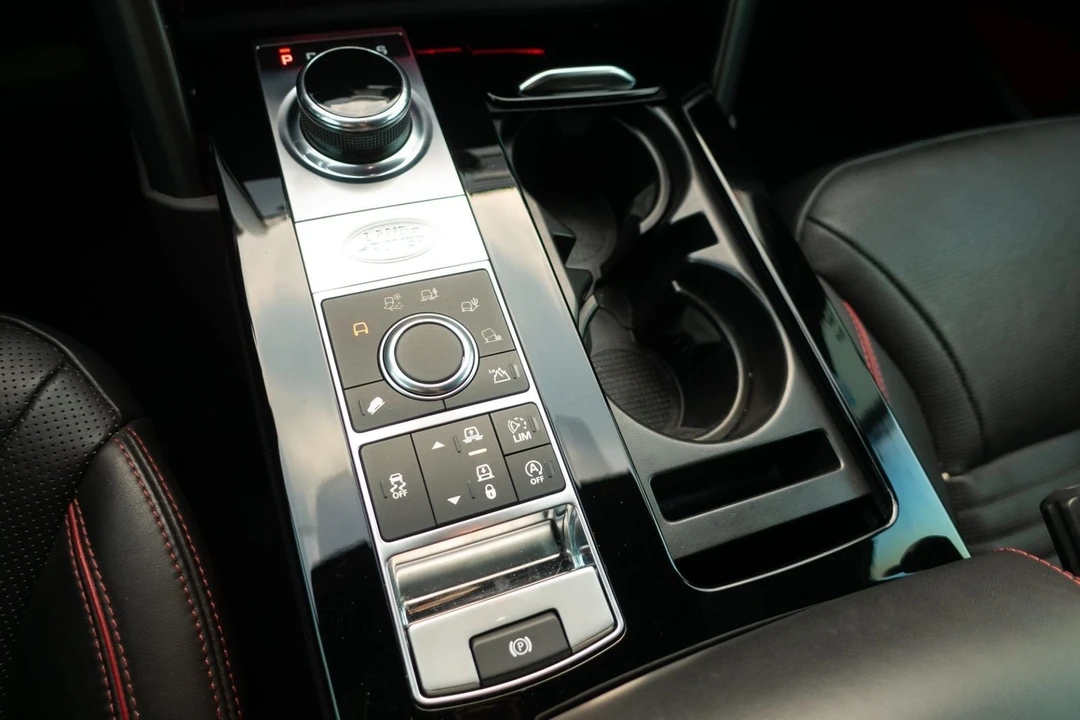 2017 Land Rover Discovery 5th Gen - Image 12 of 12