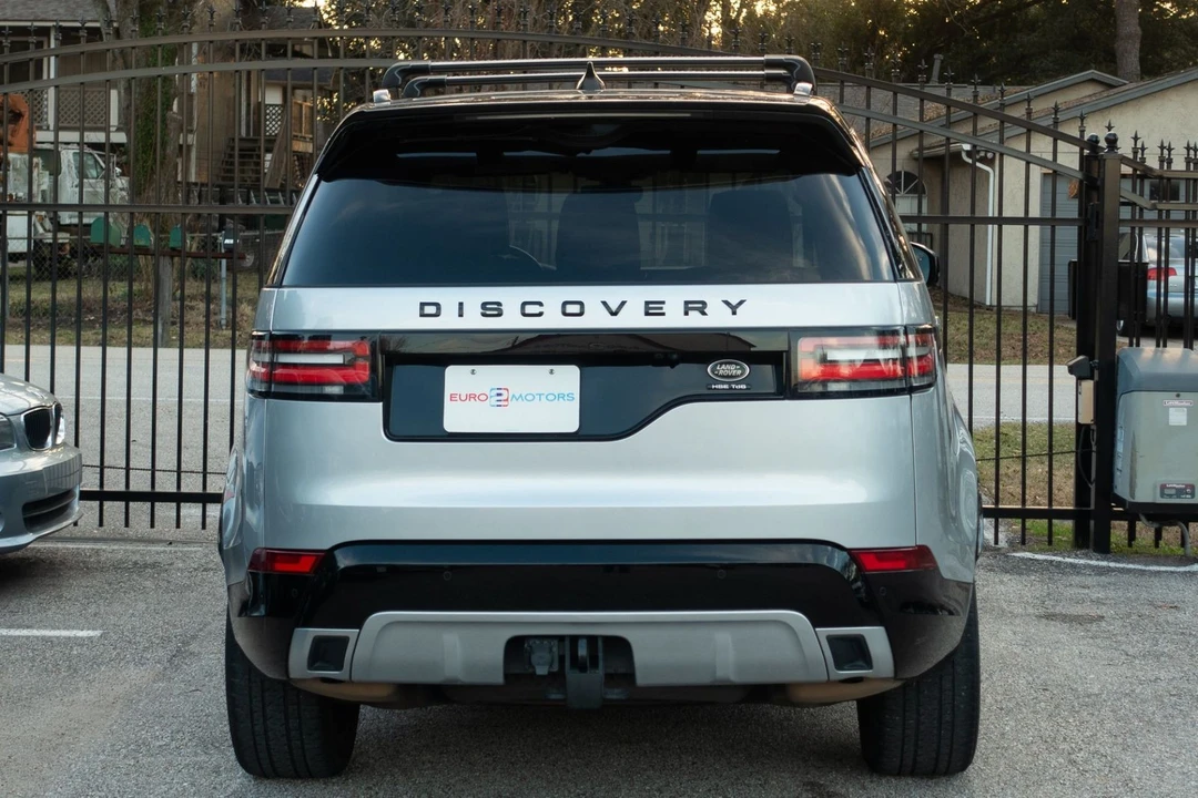 2017 Land Rover Discovery 5th Gen - Image 8 of 12