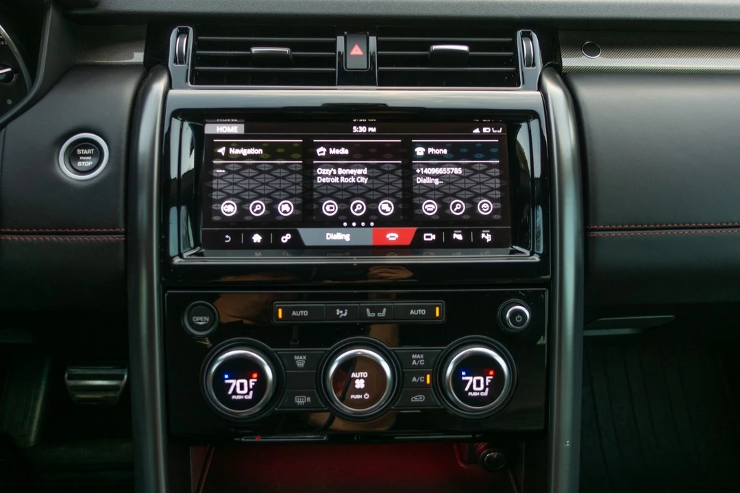 2017 Land Rover Discovery 5th Gen - Image 11 of 12