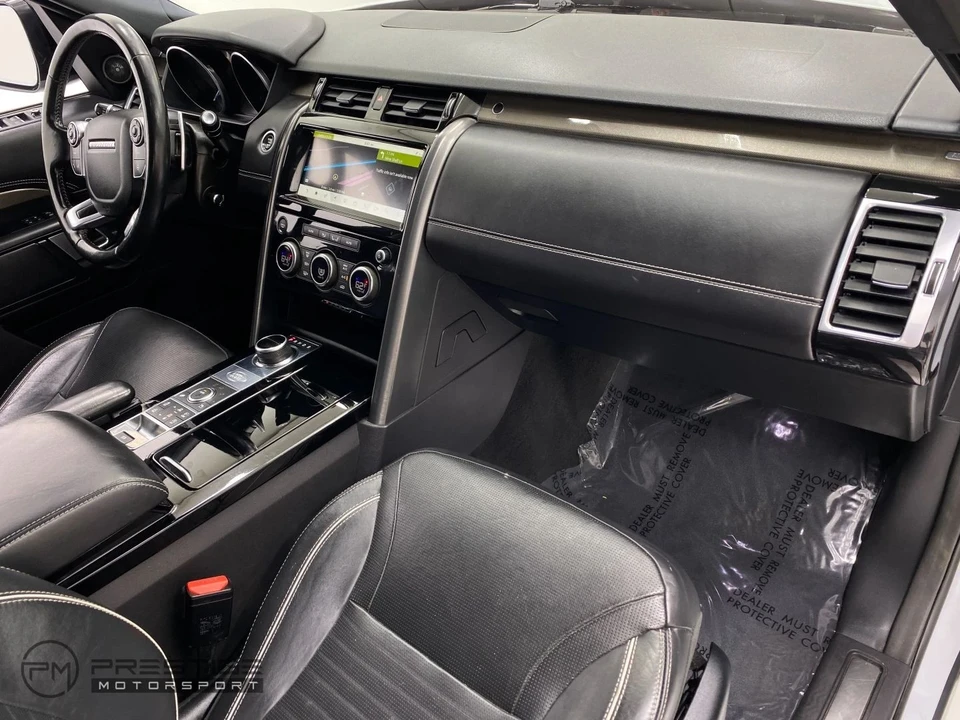 2017 Land Rover Discovery 5th Gen - Image 15 of 21