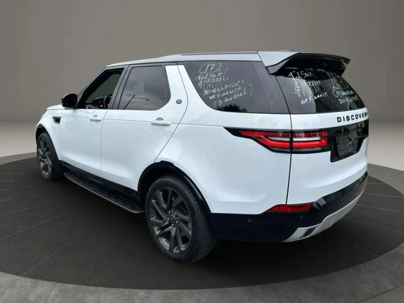 2017 Land Rover Discovery 5th Gen - Image 11 of 12