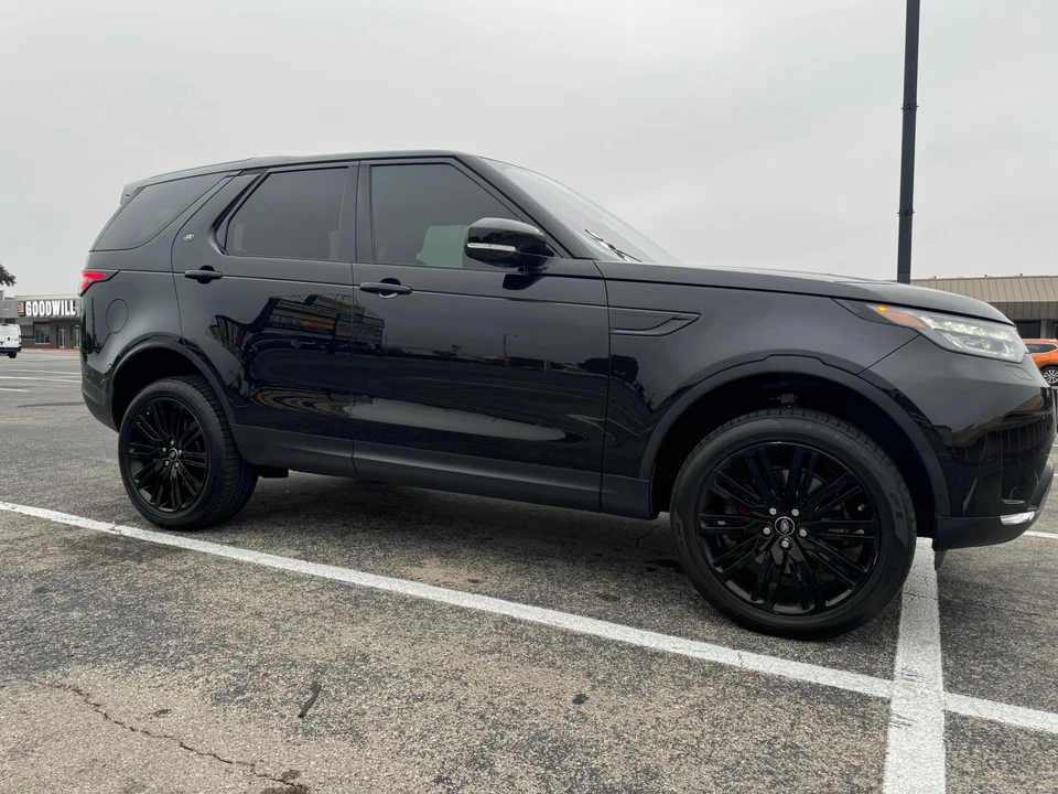 2017 Land Rover Discovery 5th Gen - Image 13 of 31