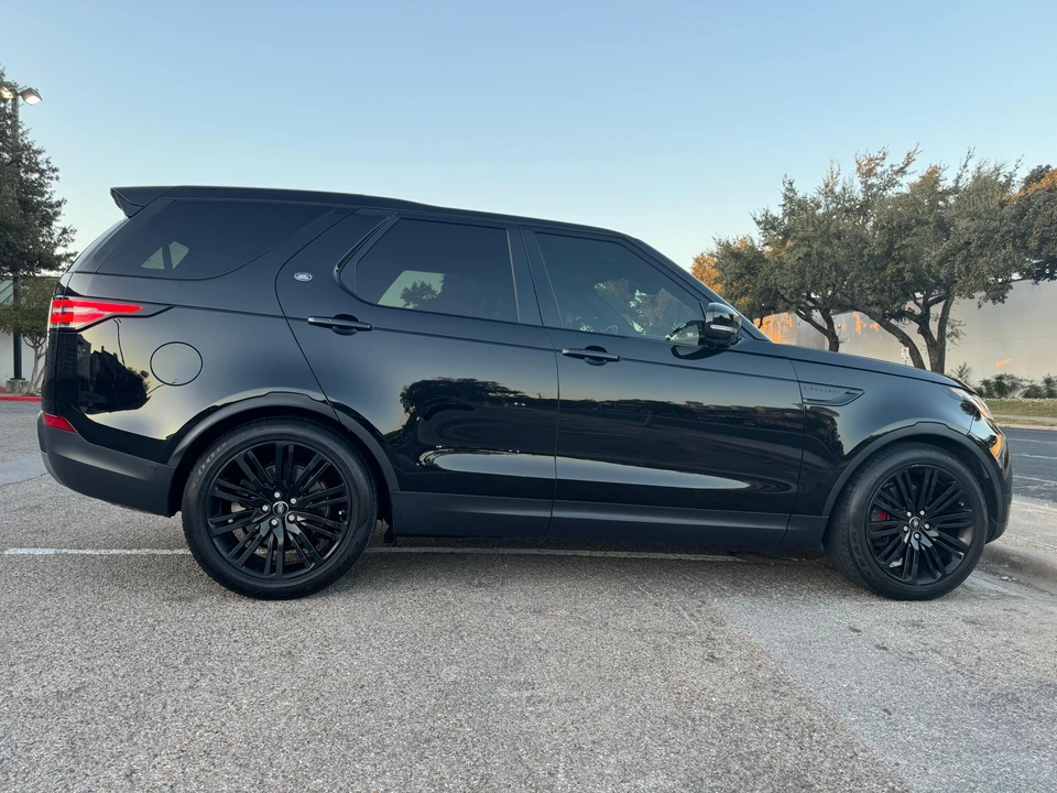2017 Land Rover Discovery 5th Gen - Image 30 of 31