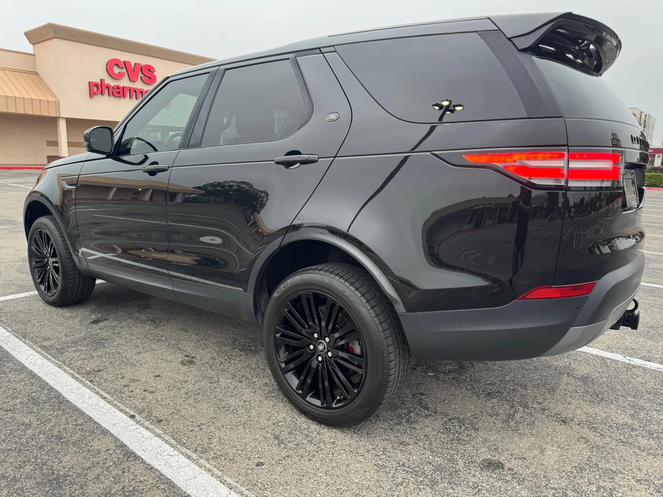 2017 Land Rover Discovery 5th Gen - Image 7 of 31