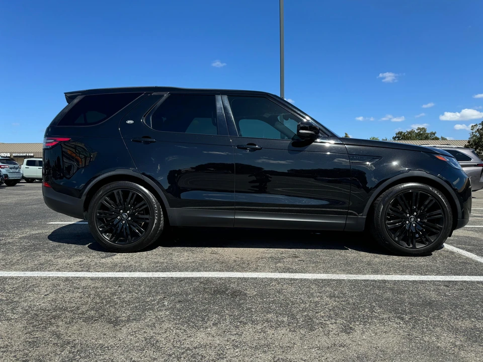 2017 Land Rover Discovery 5th Gen - Image 21 of 31