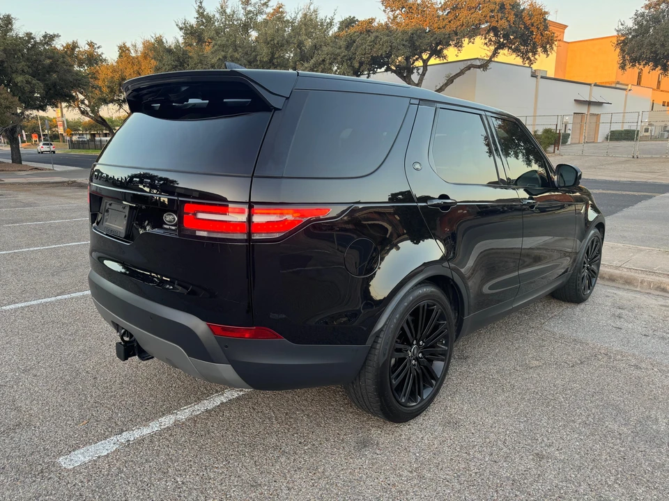 2017 Land Rover Discovery 5th Gen - Image 29 of 31