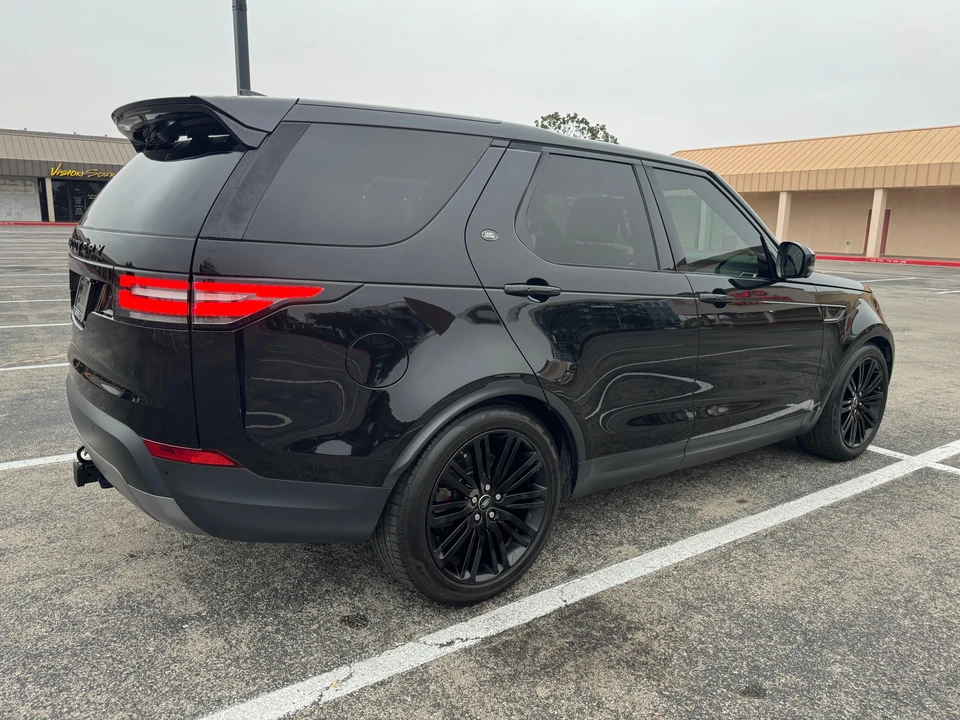 2017 Land Rover Discovery 5th Gen - Image 10 of 31