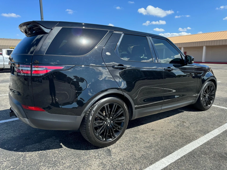 2017 Land Rover Discovery 5th Gen - Image 20 of 31