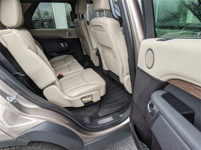 2017 Land Rover Discovery 5th Gen - Image 12 of 12