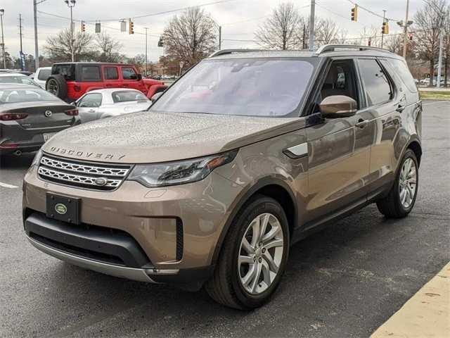 2017 Land Rover Discovery 5th Gen - Image 4 of 12