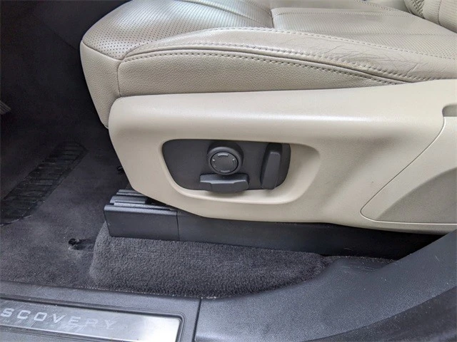2017 Land Rover Discovery 5th Gen - Image 18 of 21