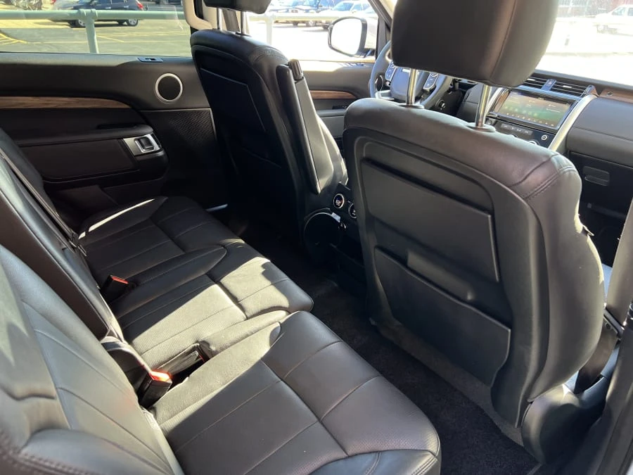 2017 Land Rover Discovery 5th Gen - Image 9 of 12